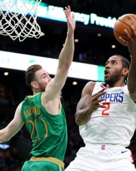  奥格斯堡替补奇兵建功，补时绝杀带走宝贵三分  