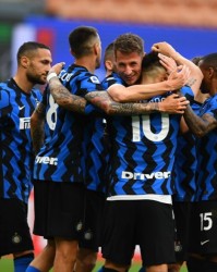  尤文图斯主场失利，争冠形势急转直下  